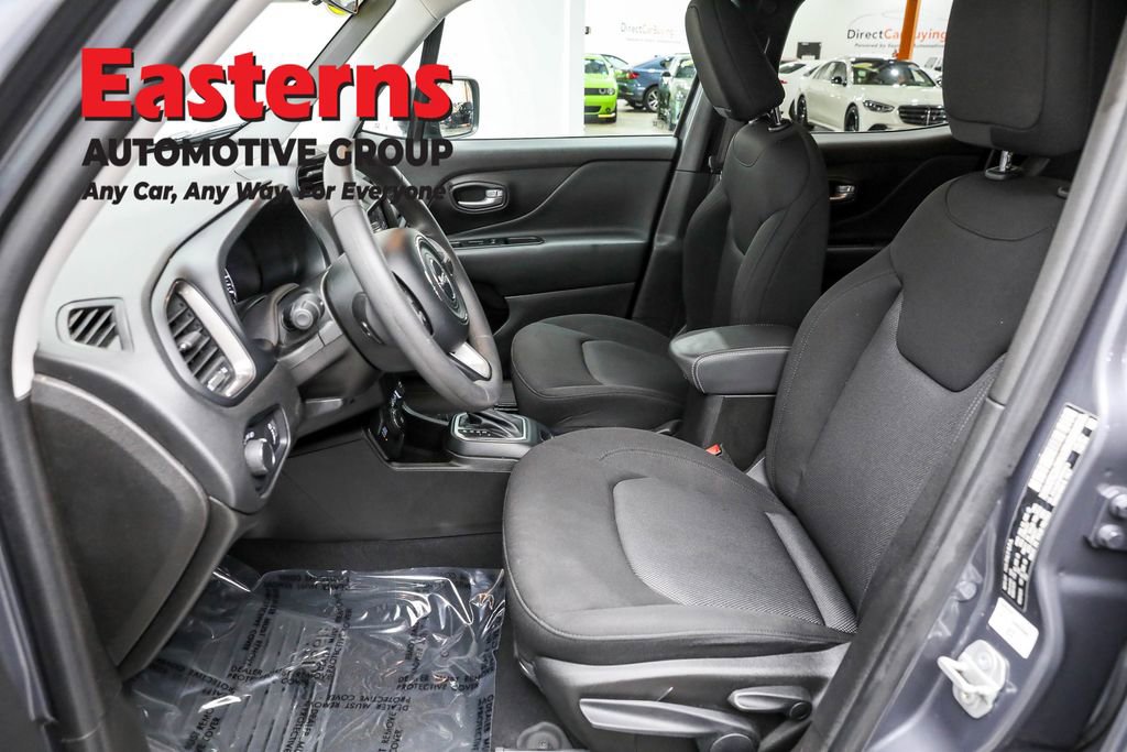 Used 2023 Jeep Renegade Latitude image 14