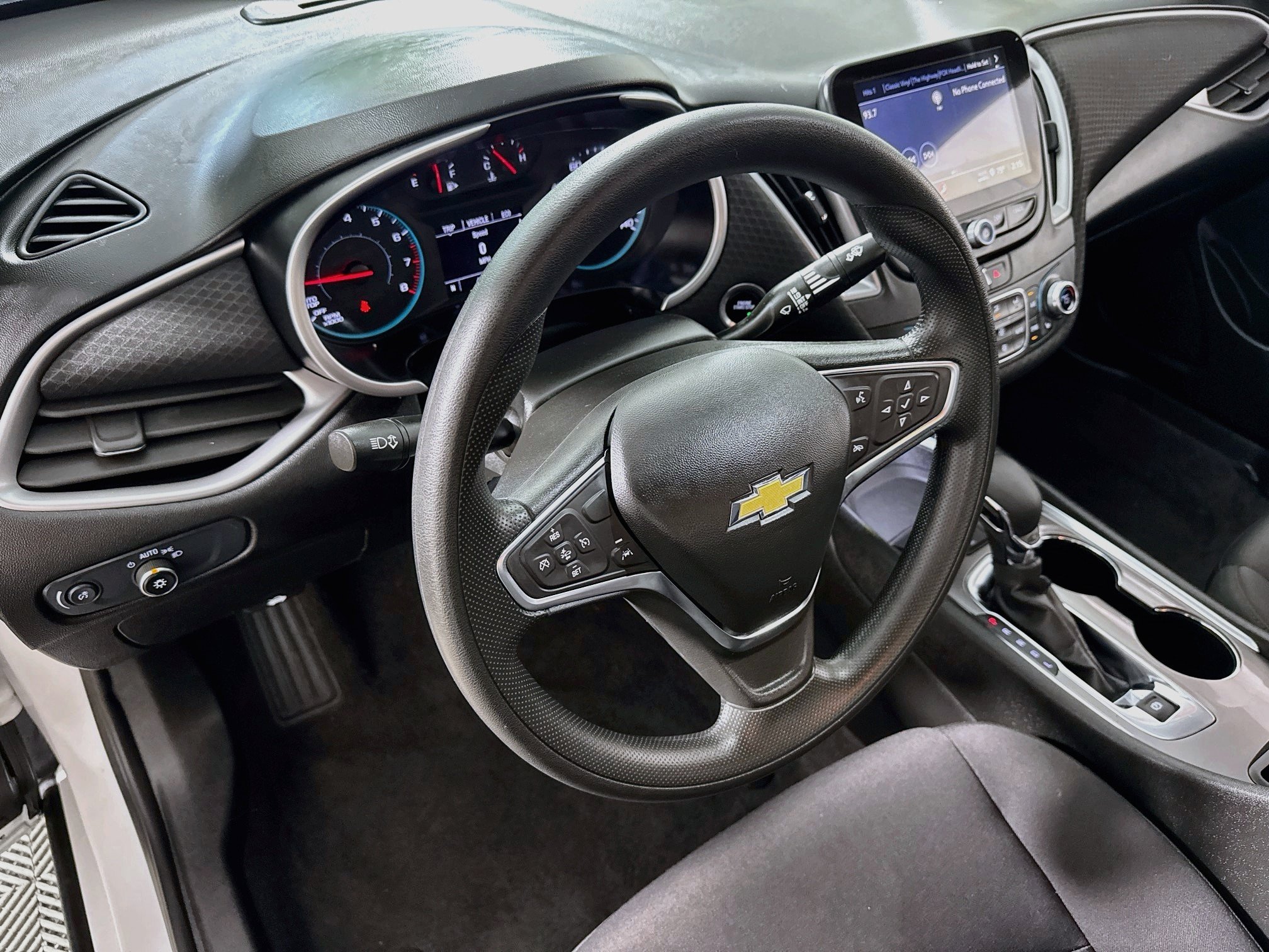 Used 2025 Chevrolet Malibu LT FWD image 23