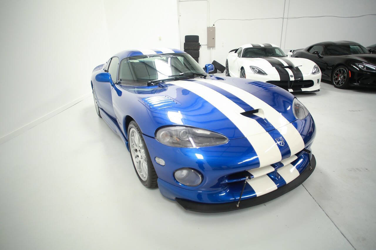 Used 1997 Dodge Viper GTS RWD image 9