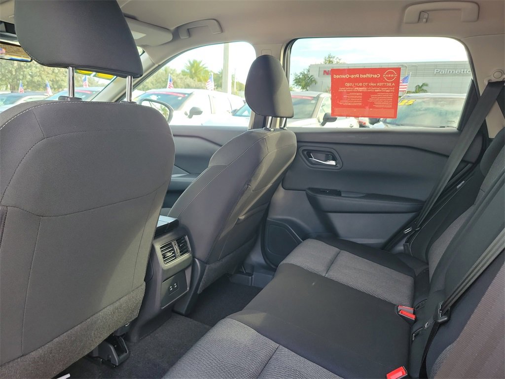 Certified 2025 Nissan Rogue SV image 8