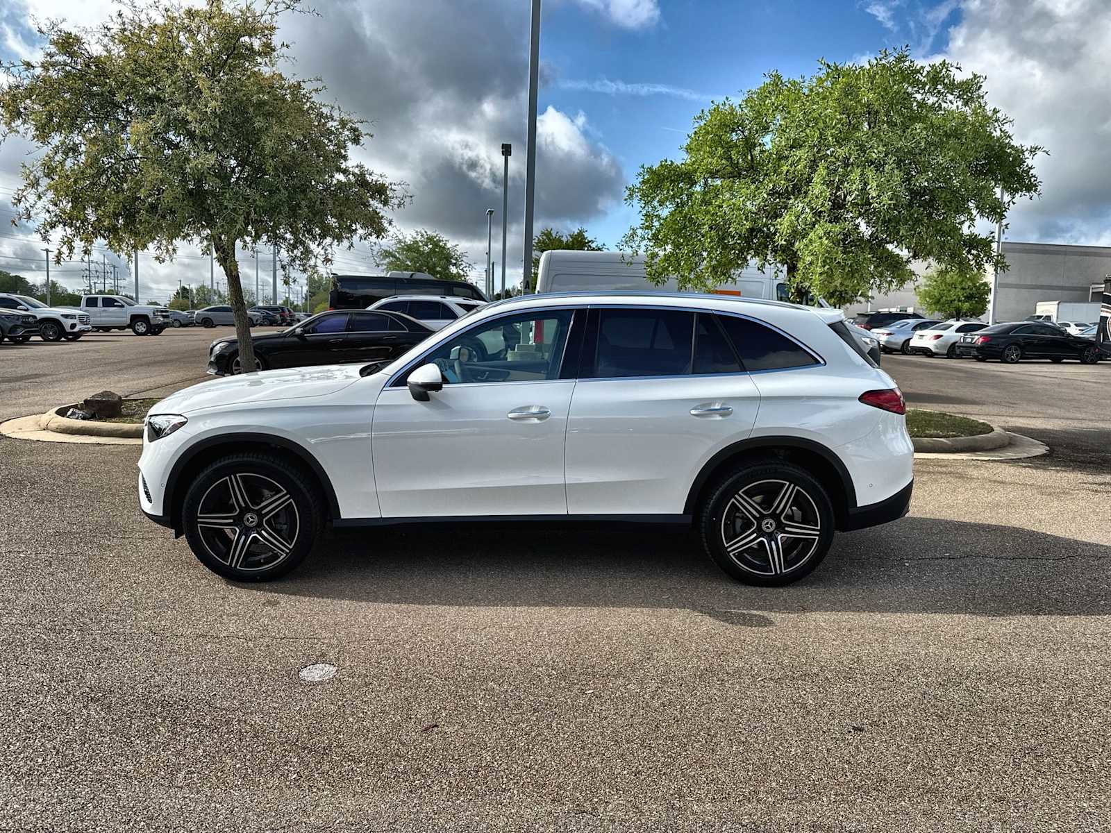 New 2026 Mercedes-Benz GLC 300 image 5