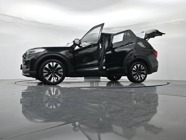Certified 2025 Ford Explorer Platinum w/ LUX Leather Package AWD/4WD image 59