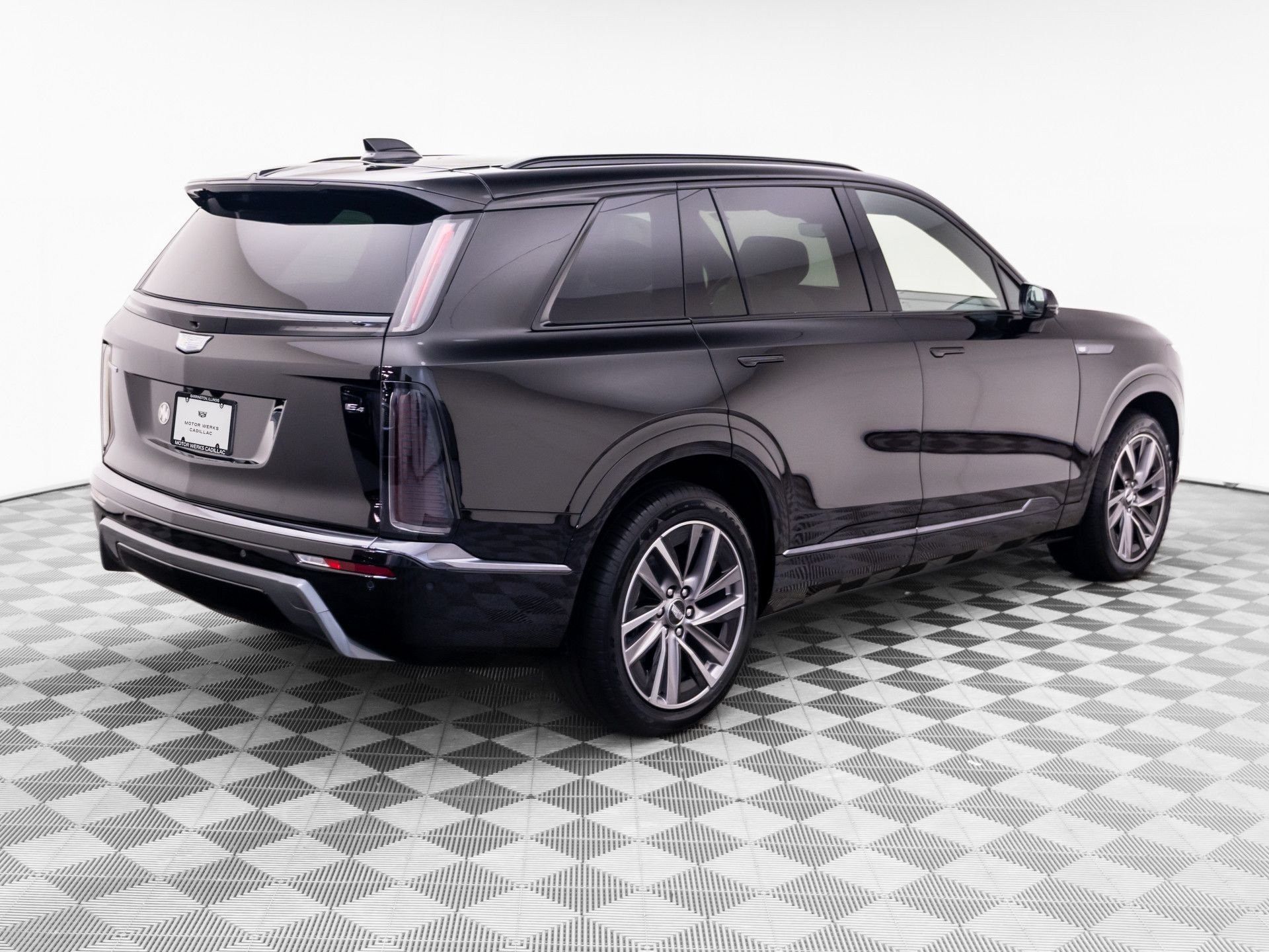 New 2027 Cadillac Vistiq Sport w/ LPO, Floor Liner Package AWD/4WD image 5