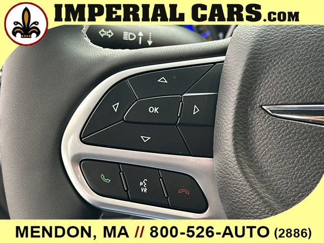 New 2026 Chrysler Pacifica Select FWD image 25