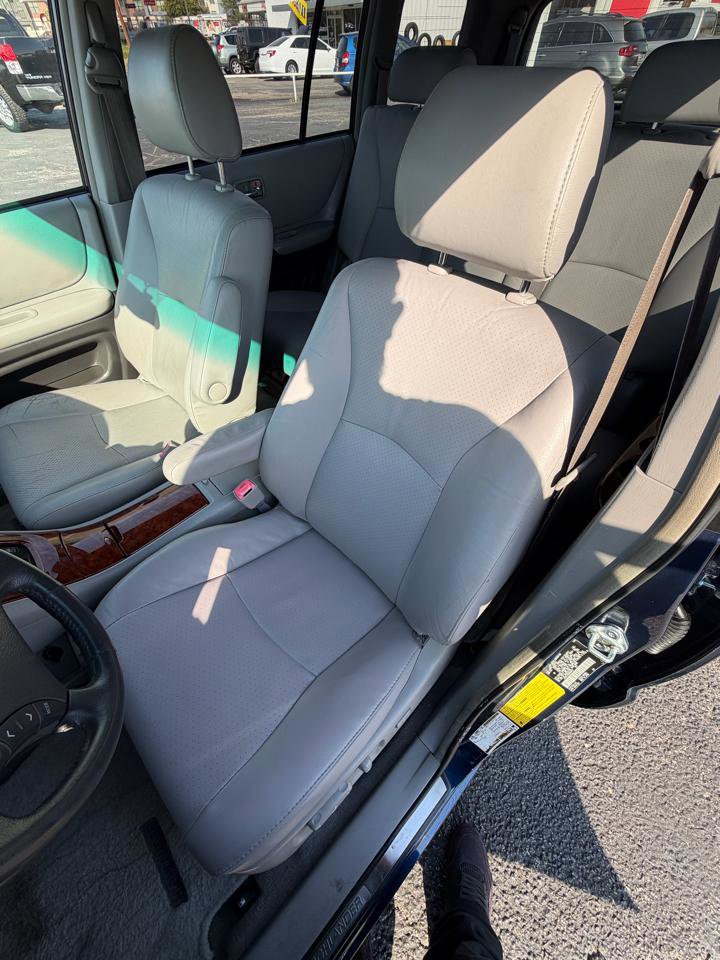 Used 2005 Toyota Highlander Limited image 11