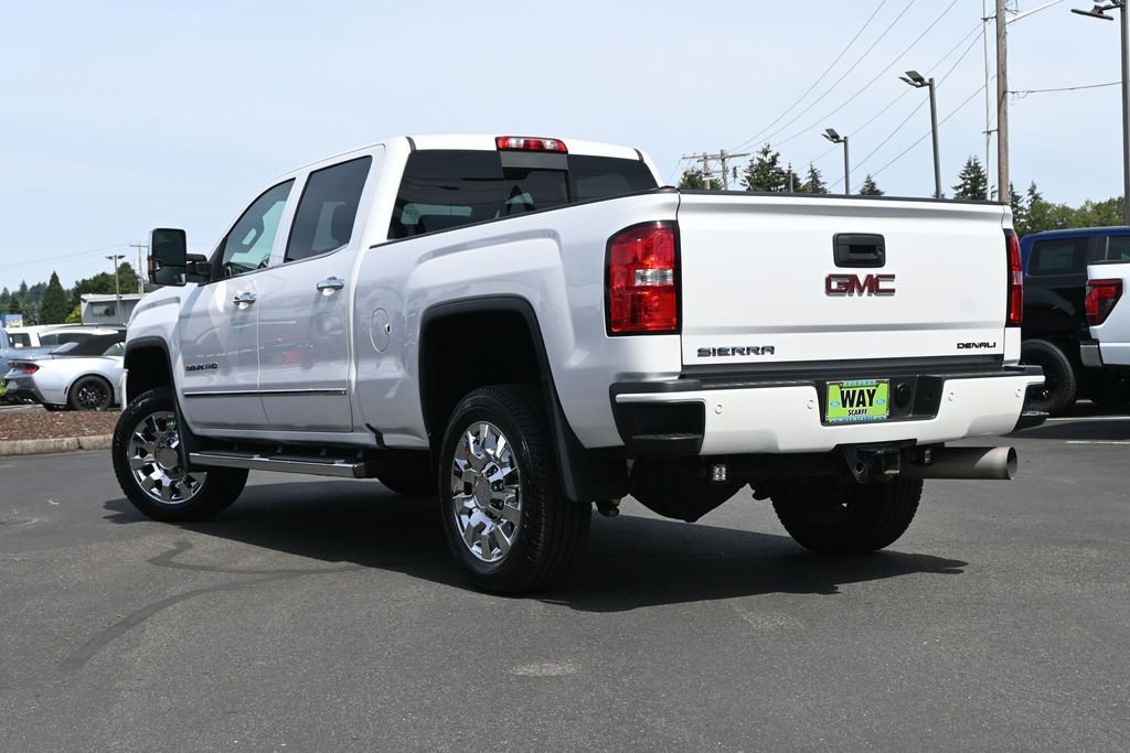 Used 2018 GMC Sierra 2500 Denali w/ Duramax Plus Package AWD/4WD image 2