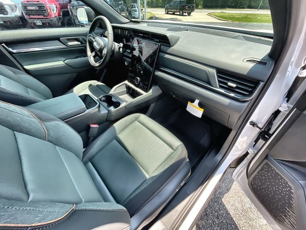 New 2026 GMC Terrain AT4 w/ Convenience Package III image 67