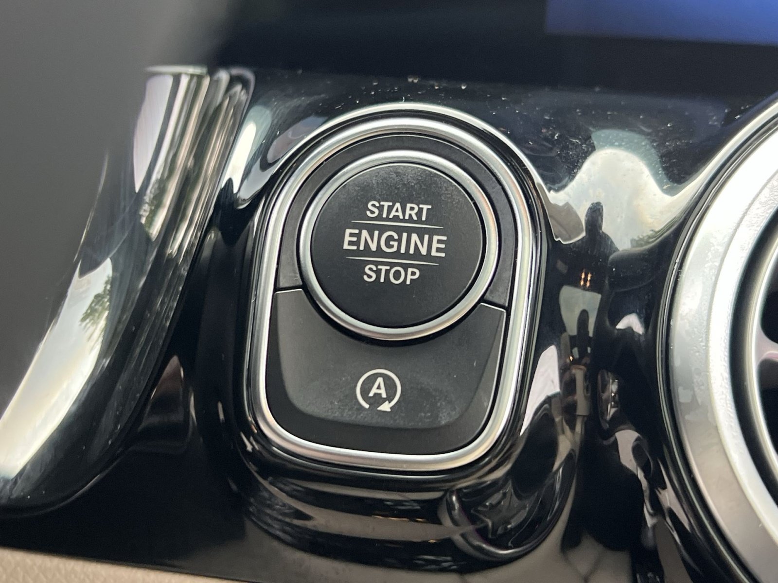 Certified 2026 Mercedes-Benz GLA 250 4MATIC image 38