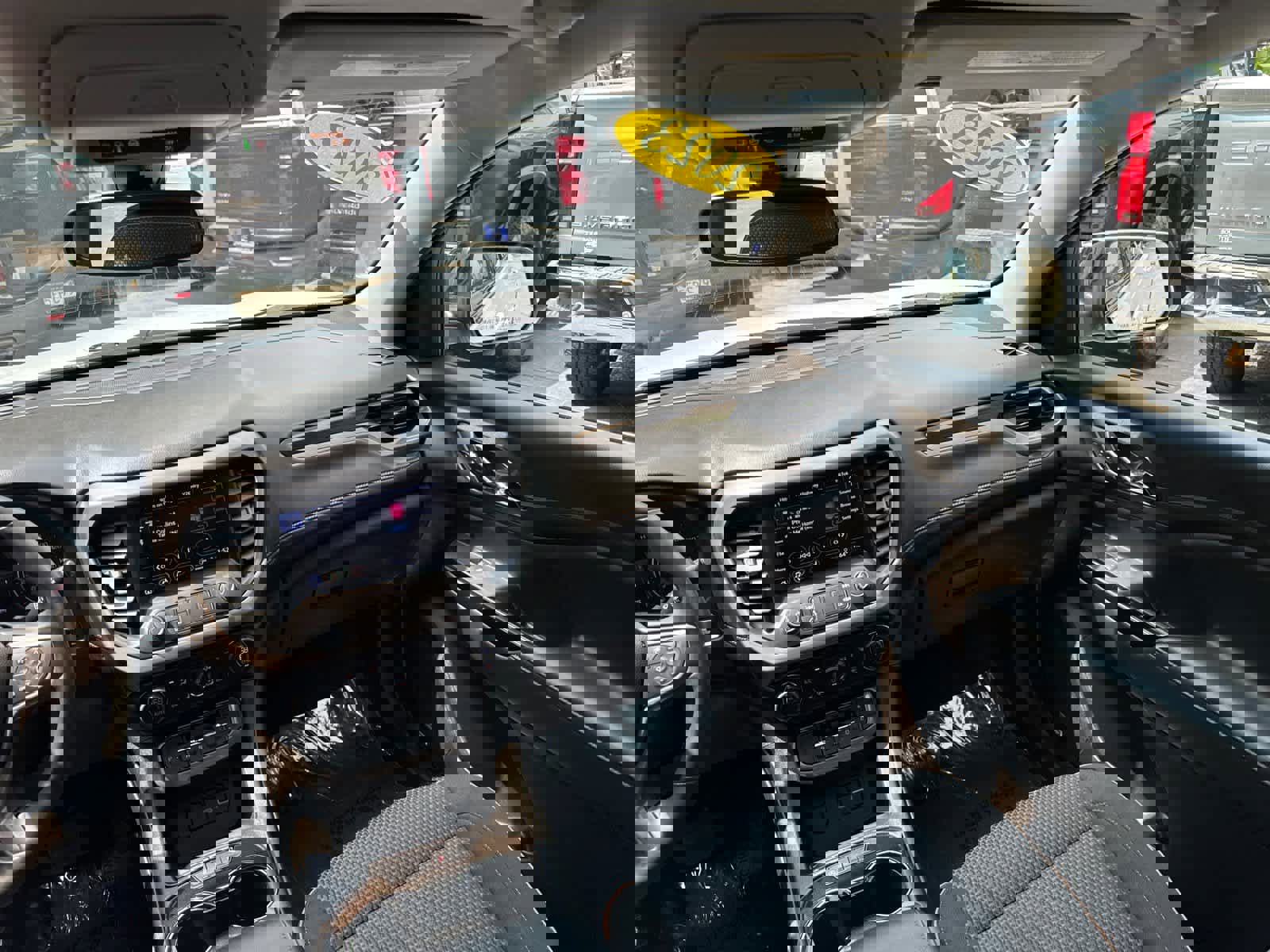 Used 2023 GMC Acadia AT4 image 36