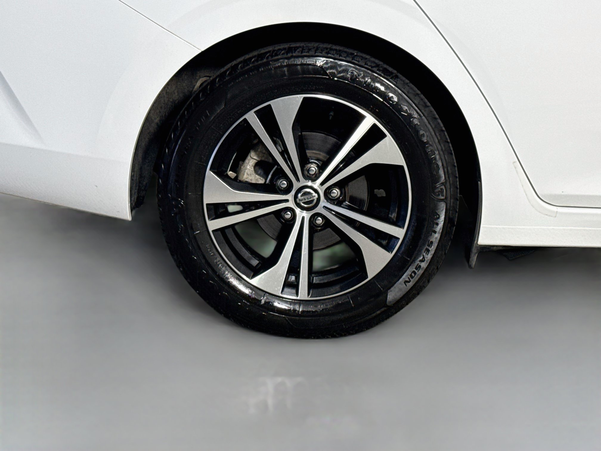 Used 2023 Nissan Sentra SV FWD image 33