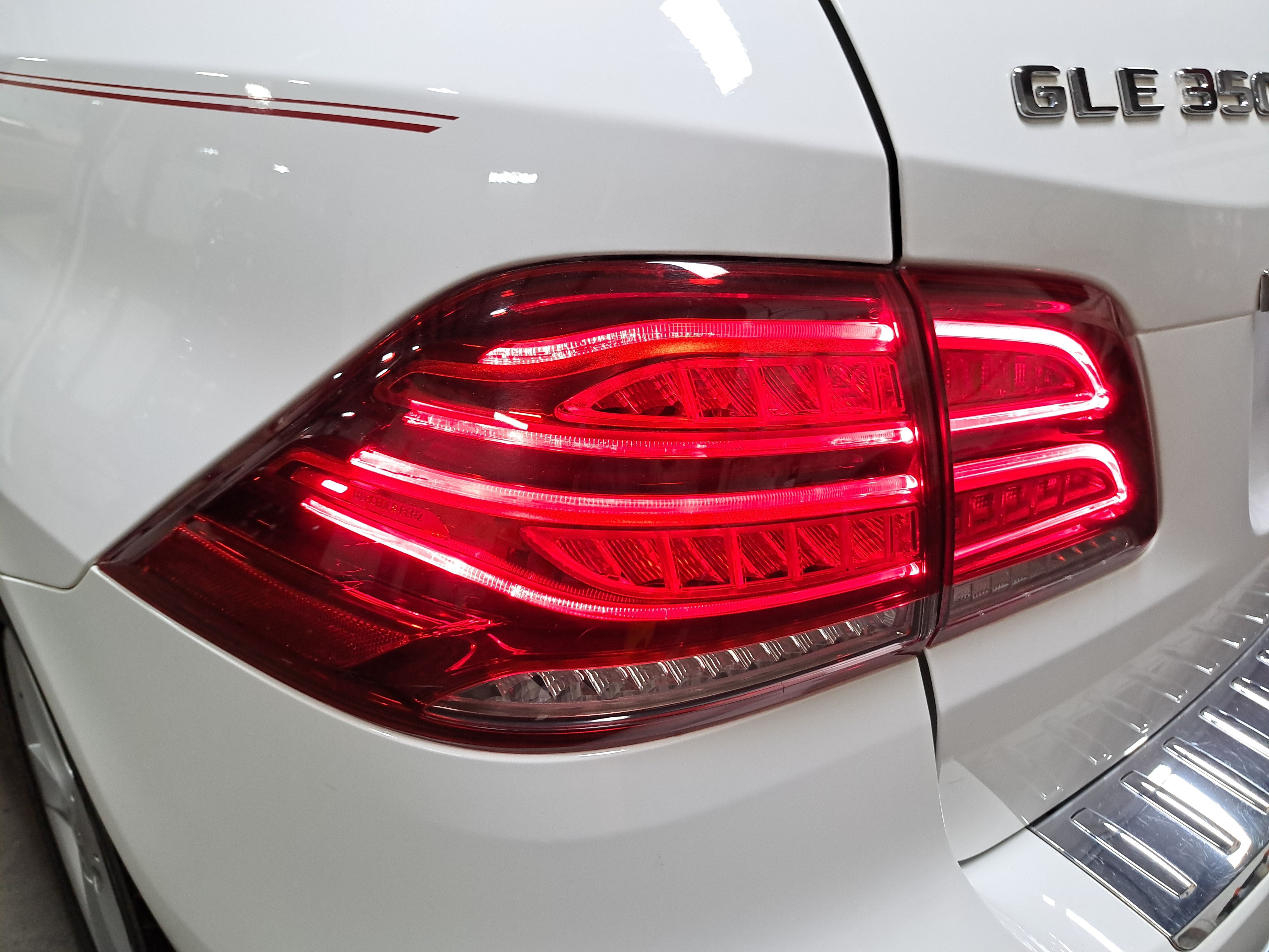 Used 2018 Mercedes-Benz GLE 350 4MATIC image 36