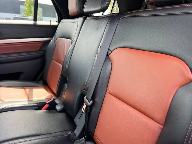 Used 2019 Ford Explorer XLT w/ Equipment Group 202A FWD image 30