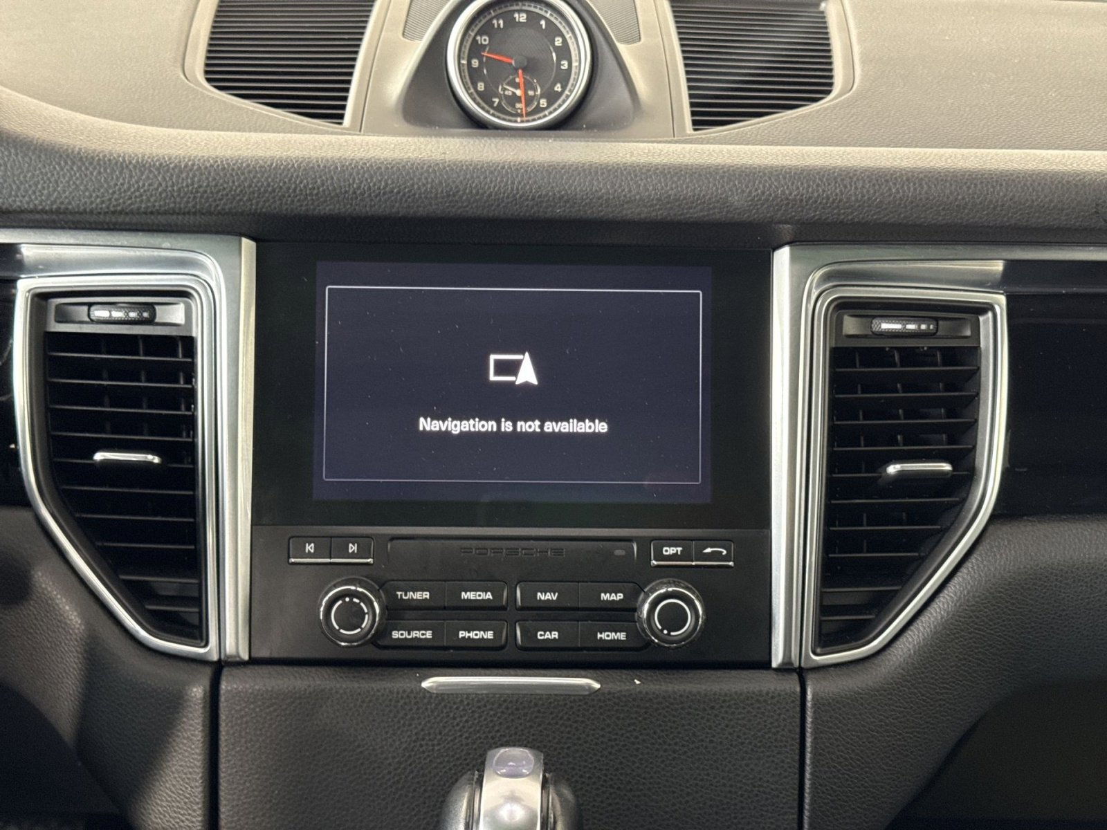 Used 2018 Porsche Macan Sport Edition image 20