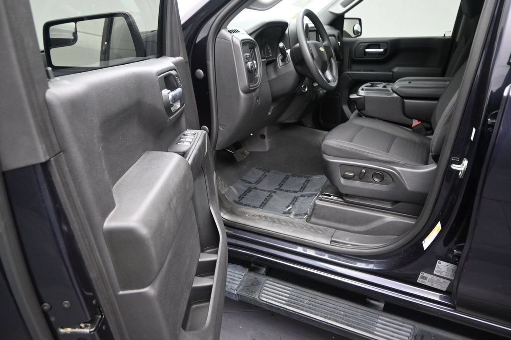 Used 2023 Chevrolet Silverado 1500 Custom RWD image 11