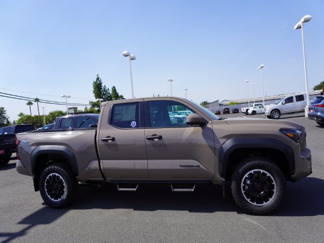 New 2026 Toyota Tacoma TRD Off-Road w/ TRD Off Road Premium Package AWD/4WD image 5