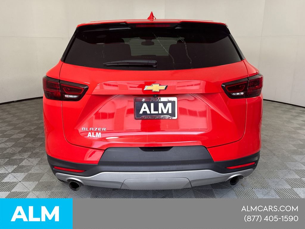 Used 2025 Chevrolet Blazer LT image 9