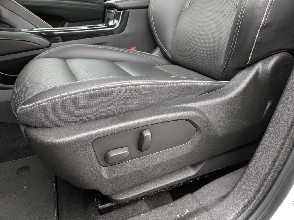 Certified 2023 Buick Envision Essence AWD/4WD image 13