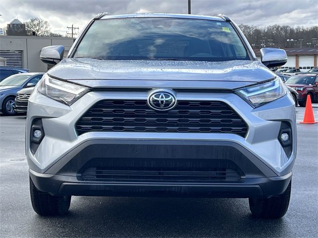 Used 2025 Toyota RAV4 XLE Premium image 40