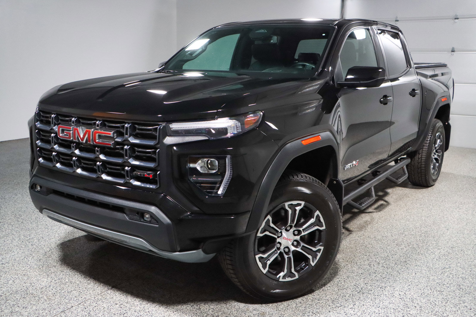 Used 2023 GMC Canyon AT4 w/ AT4 Premium Package image 31