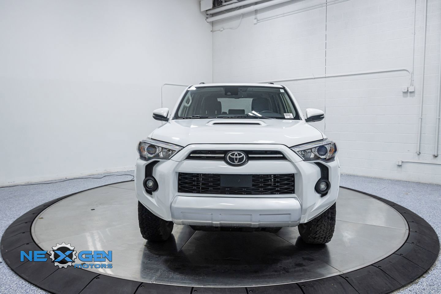 Used 2023 Toyota 4Runner TRD Off-Road Premium w/ Moonroof Package image 2