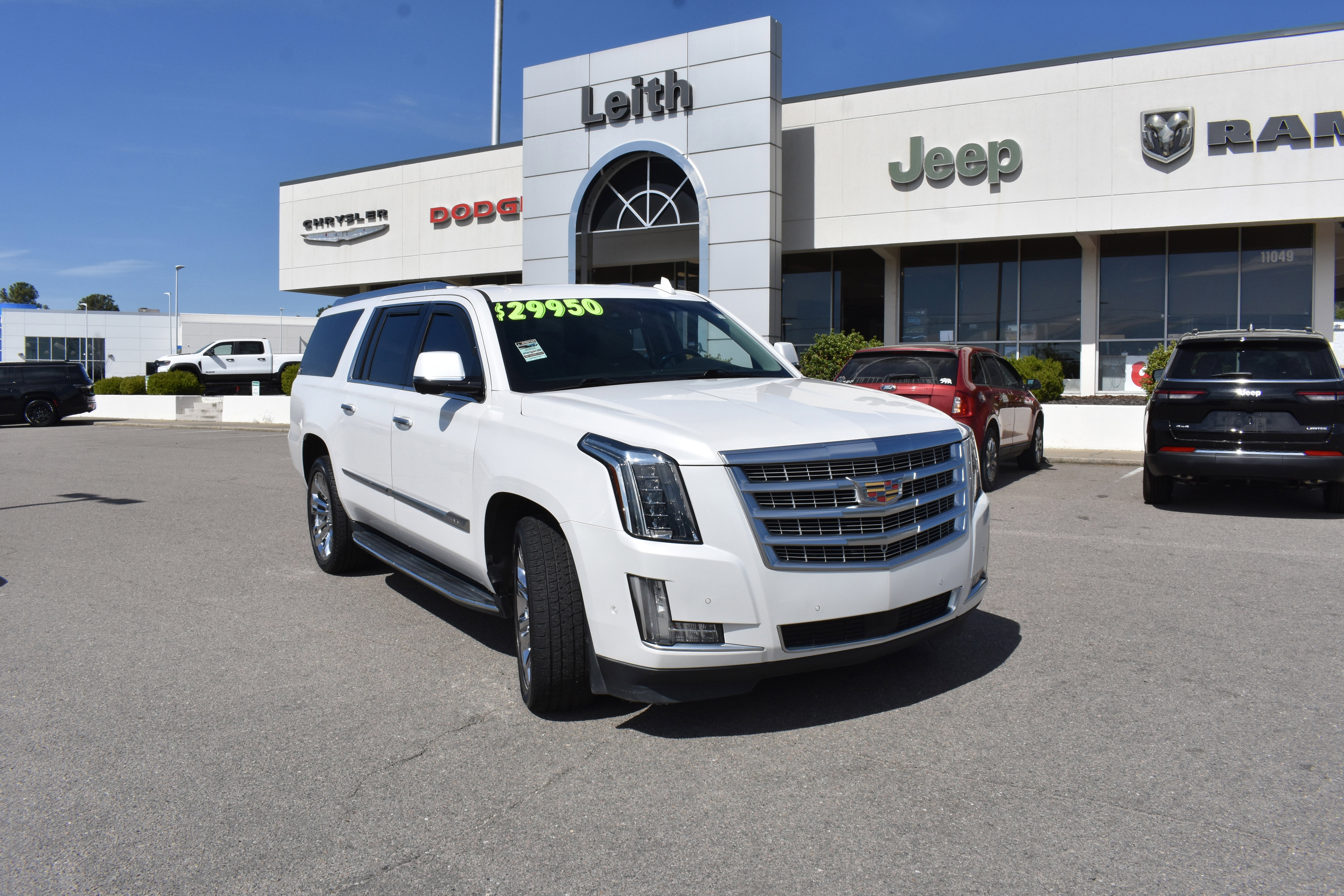 Used 2019 Cadillac Escalade ESV Premium Luxury w/ LPO, Radiant Package image 1