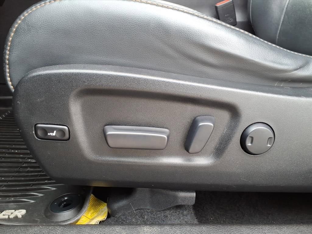 Used 2017 Toyota Highlander XLE image 15