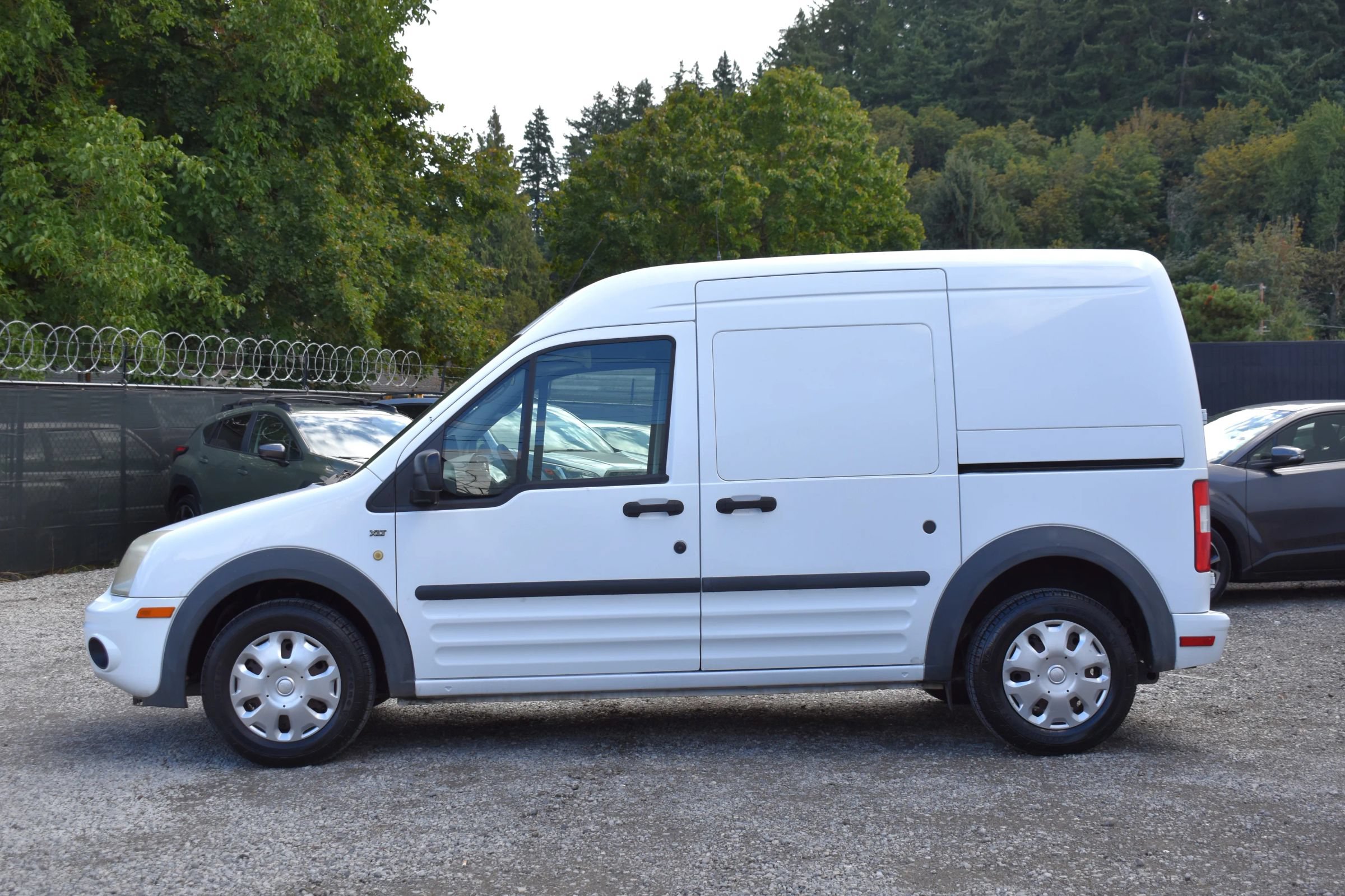 Used 2011 Ford Transit Connect XLT FWD image 9