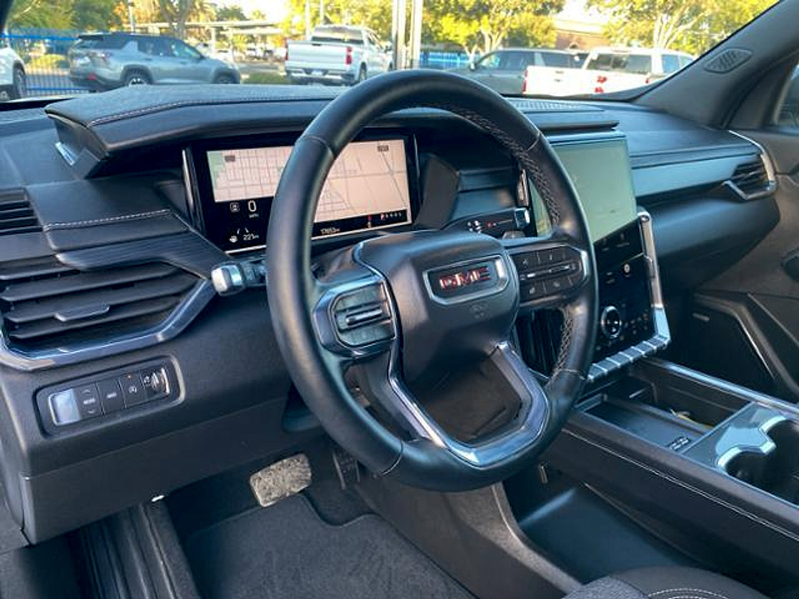 Used 2025 GMC Acadia Elevation AWD/4WD image 29