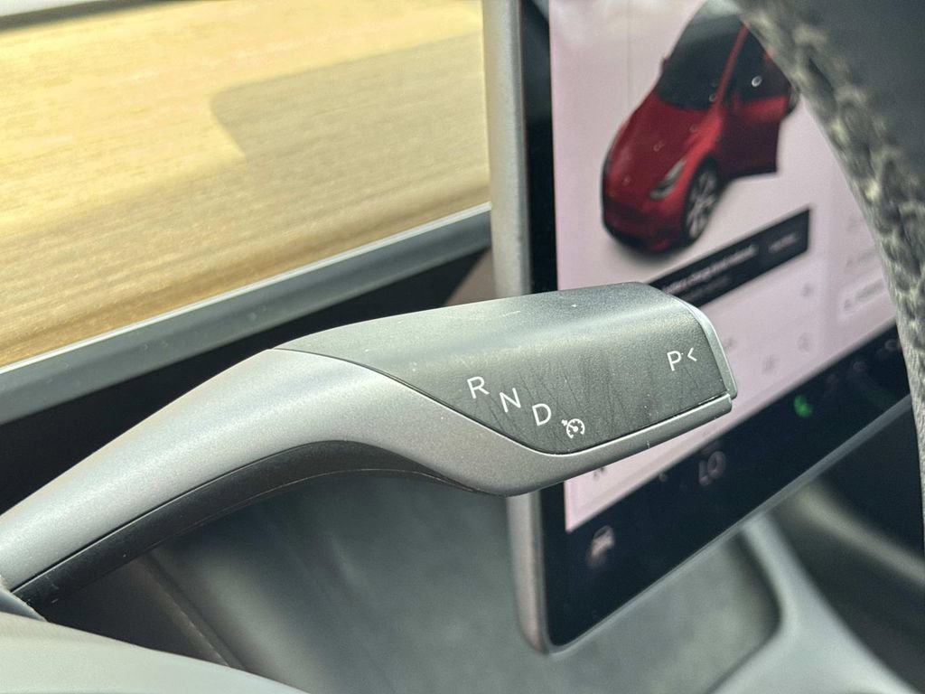 Used 2021 Tesla Model Y Long Range image 15