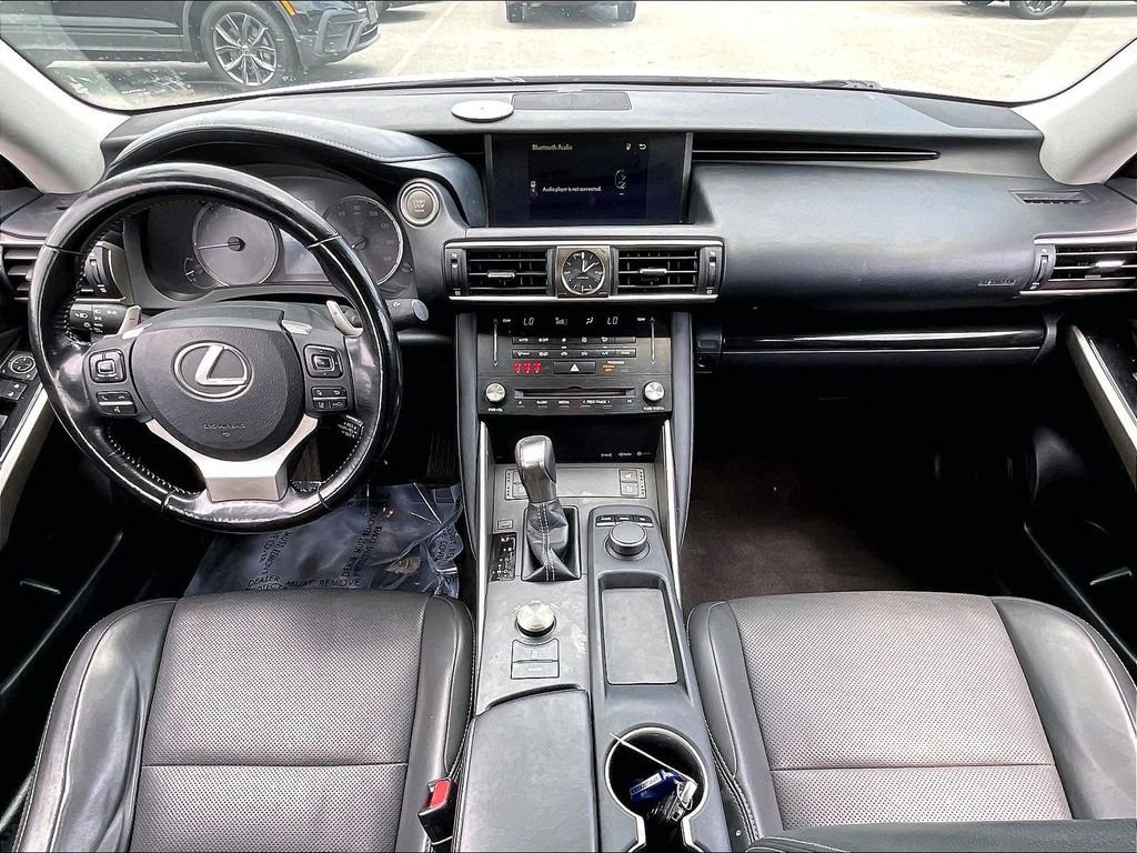 Used 2017 Lexus IS 200t w/ Premium Package RWD image 20