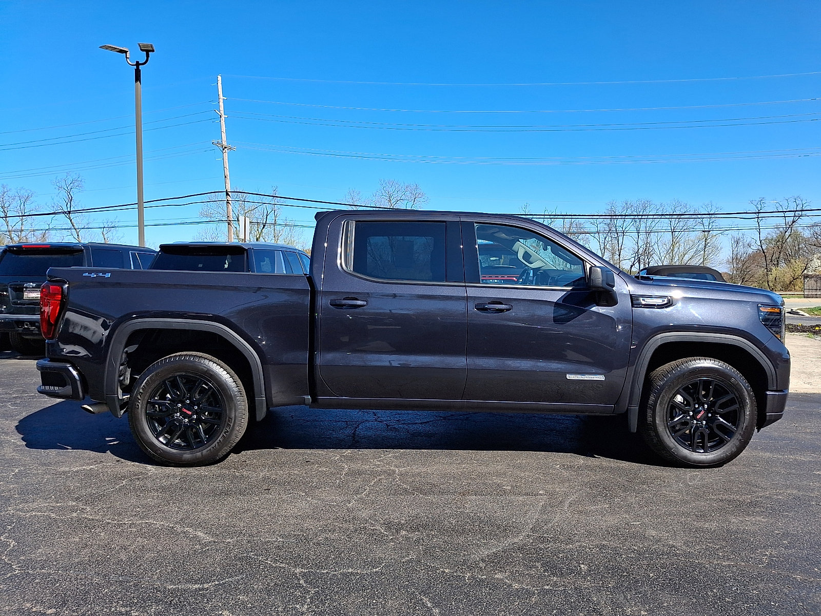 Used 2025 GMC Sierra 1500 Elevation AWD/4WD image 7