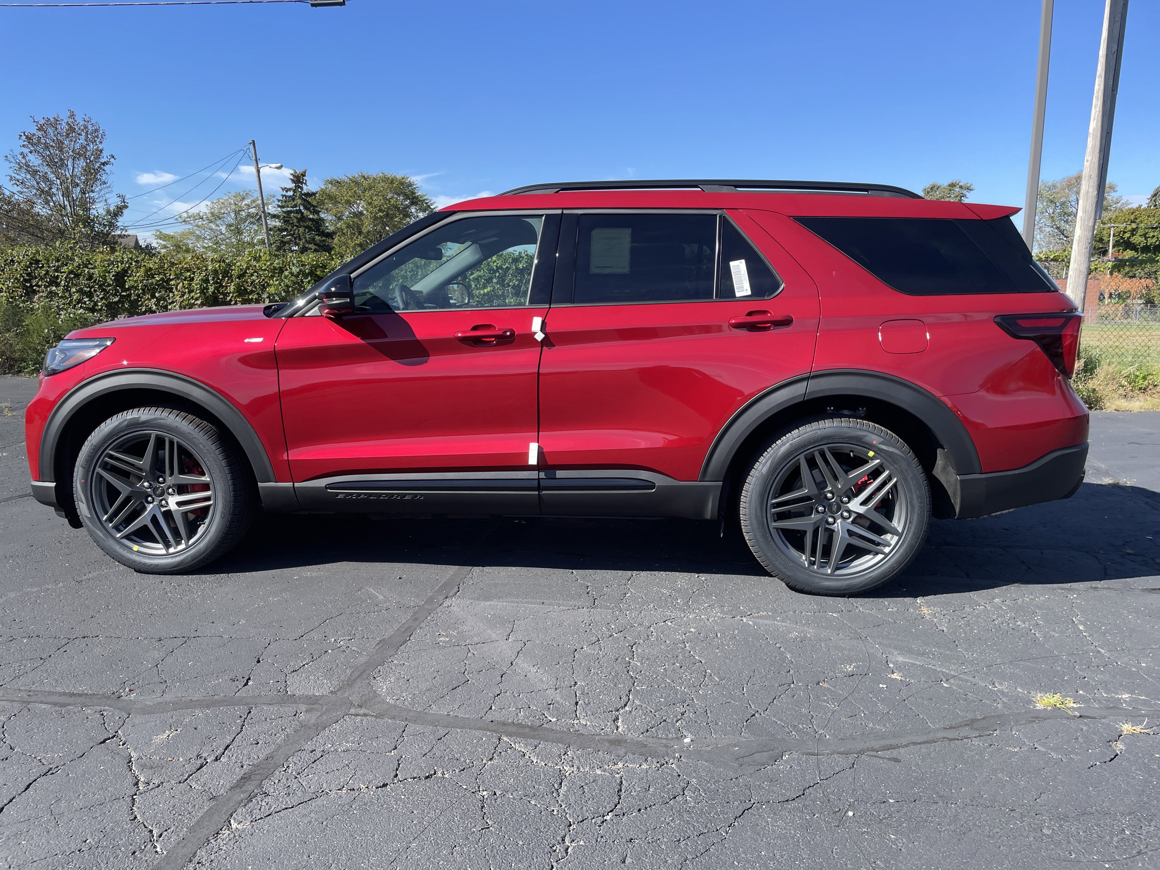 New 2026 Ford Explorer ST-Line image 7