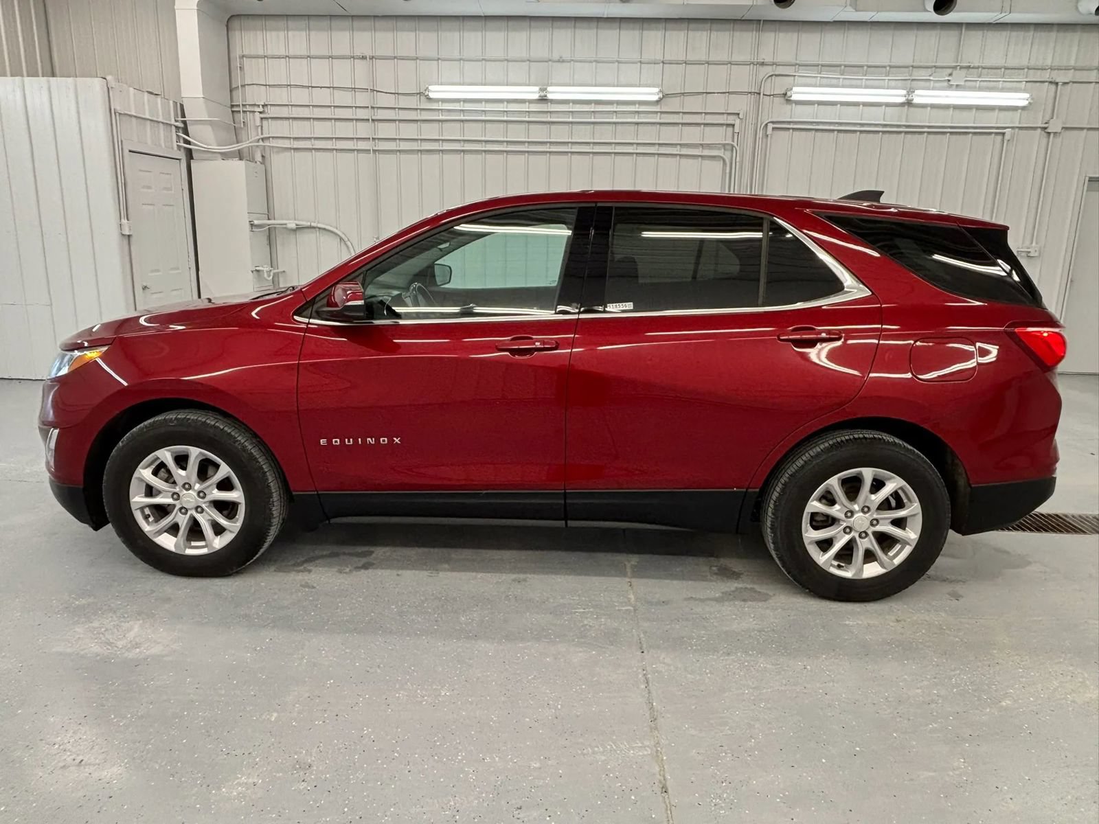 Used 2019 Chevrolet Equinox LT FWD image 9