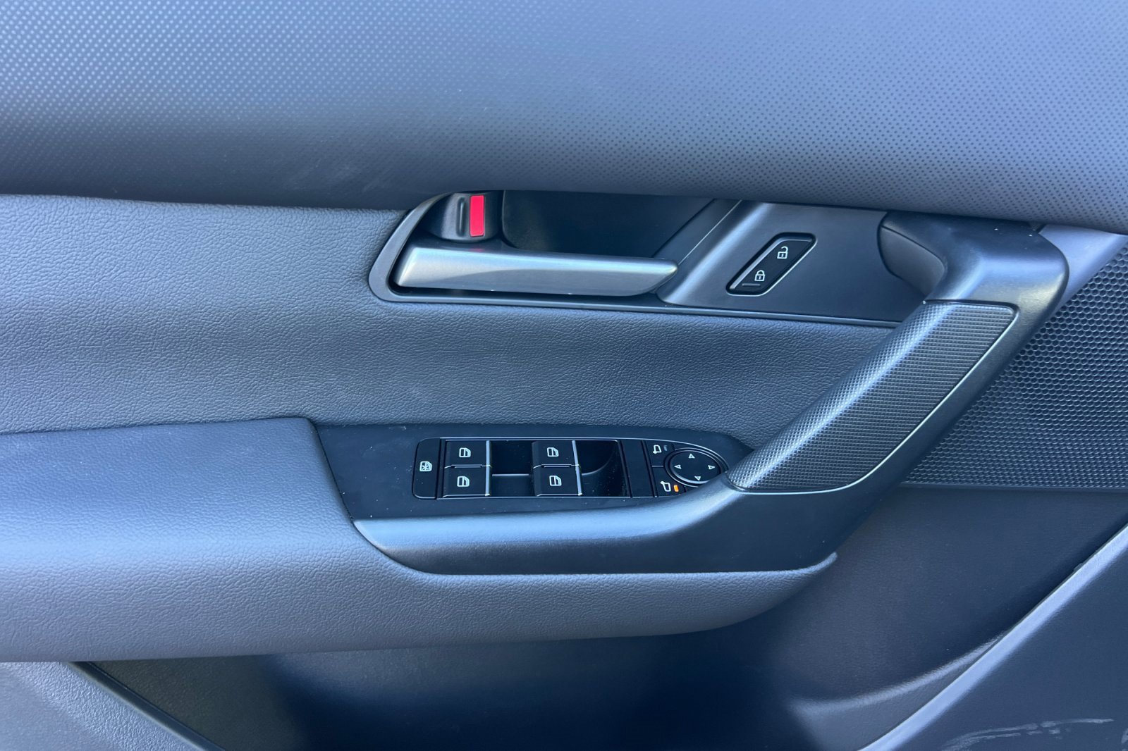 New 2025 MAZDA CX-50 2.5 Hybrid w/ Preferred Pkg image 11