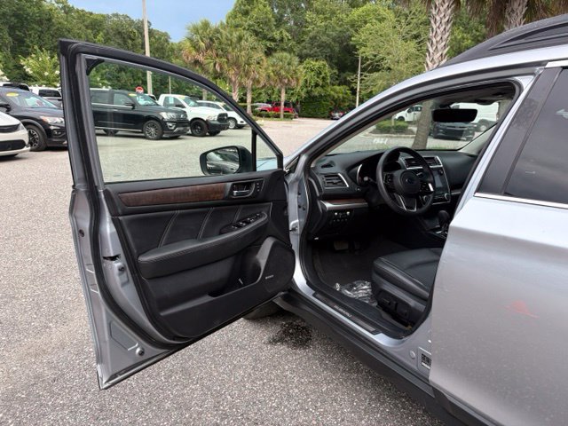 Used 2019 Subaru Outback 2.5i Limited AWD/4WD image 10