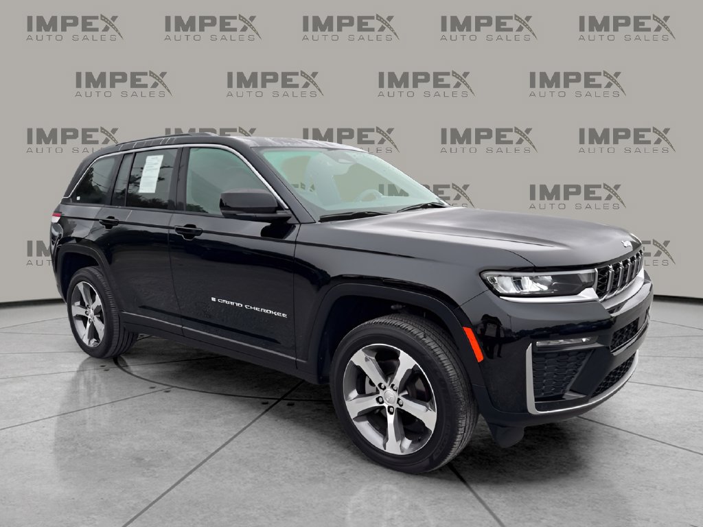 Used 2026 Jeep Grand Cherokee Limited AWD/4WD image 7