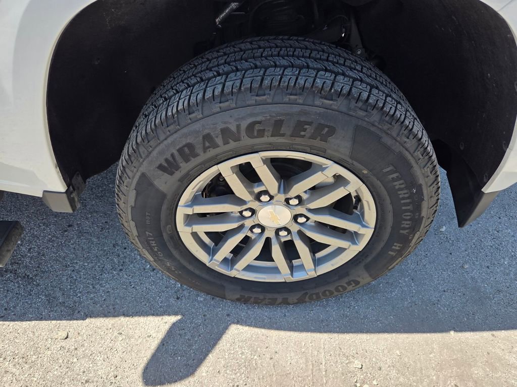 Certified 2024 Chevrolet Colorado LT w/ LT Convenience Package image 17