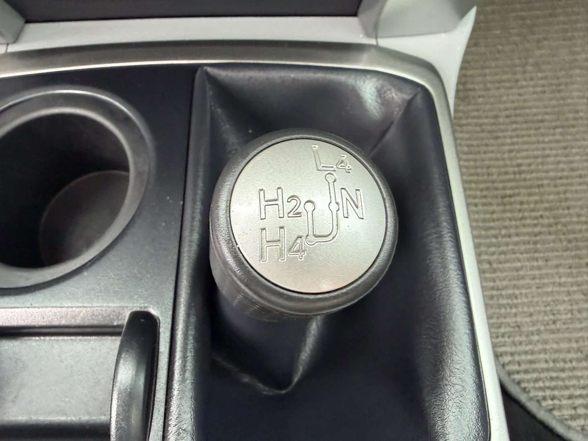 Used 2010 Toyota 4Runner SR5 AWD/4WD image 27