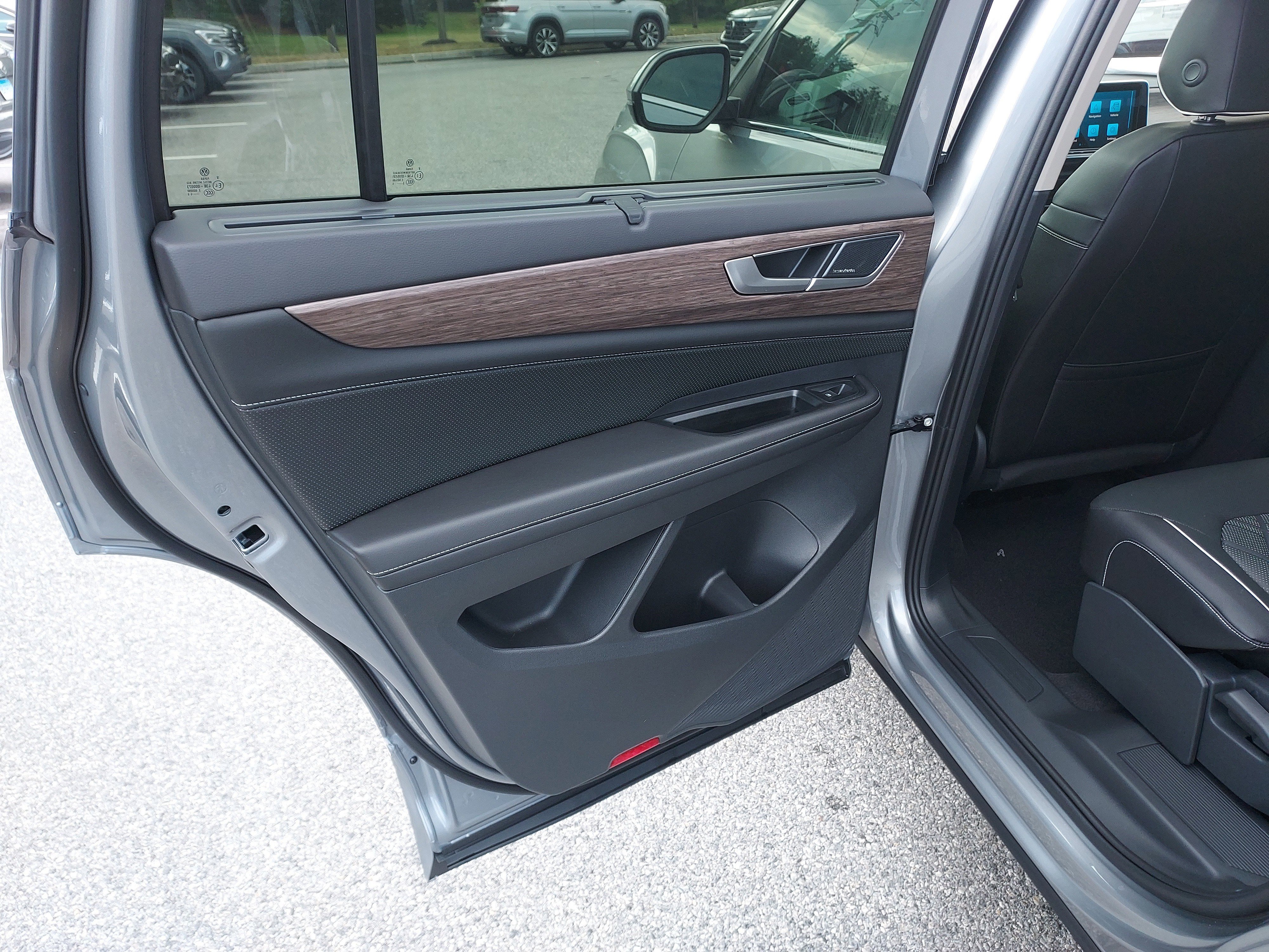 New 2026 Volkswagen Atlas SEL Premium R-Line image 16