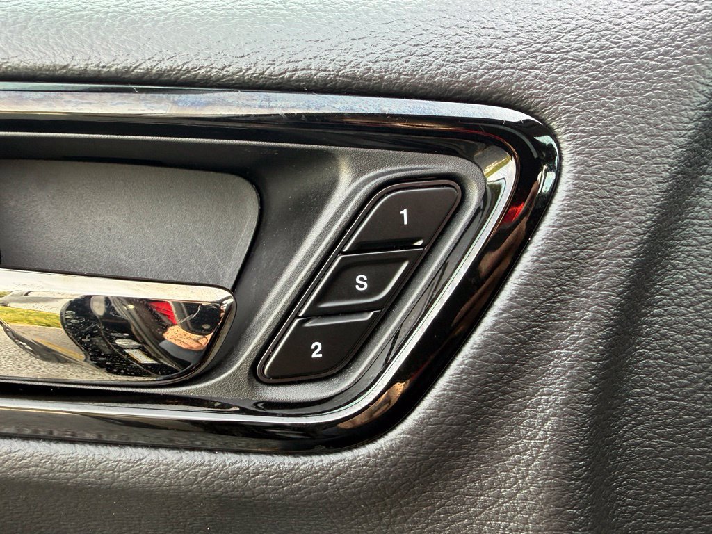 Used 2025 Dodge Durango GT AWD/4WD image 15