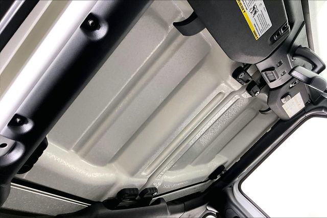 Used 2023 Jeep Wrangler Sahara image 26
