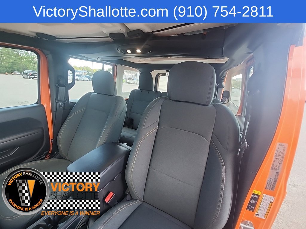 Used 2025 Jeep Wrangler Unlimited Sport AWD/4WD image 18