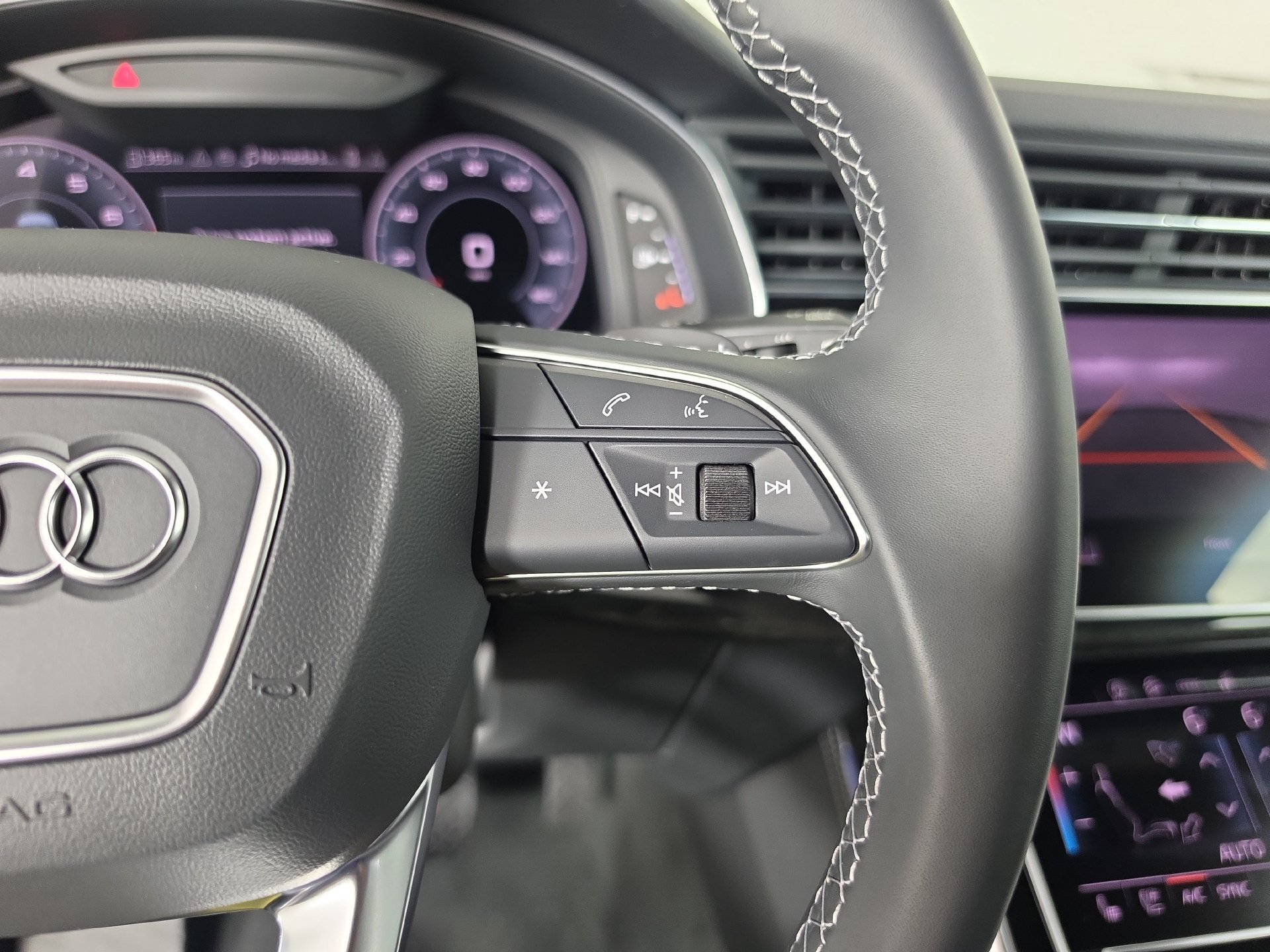 New 2026 Audi Q8 Premium Plus AWD/4WD image 23