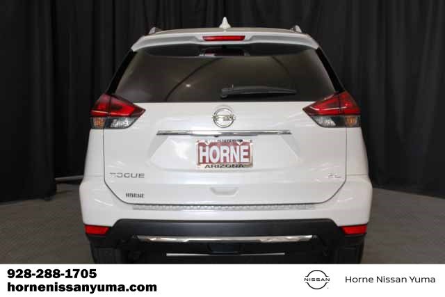 Used 2018 Nissan Rogue SL w/ Premium Package image 14
