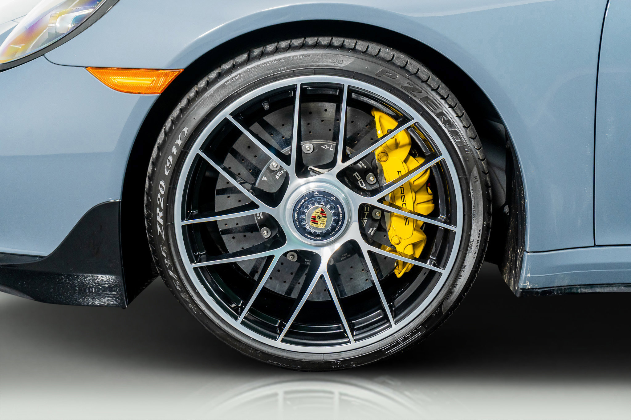 Used 2017 Porsche 911 Turbo S image 21