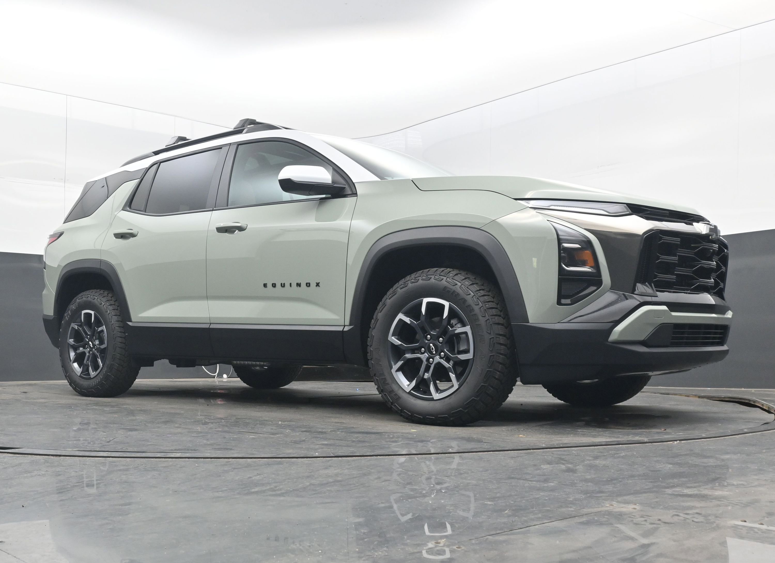 Used 2026 Chevrolet Equinox ACTIV w/ LPO, Floor Liner Package image 25