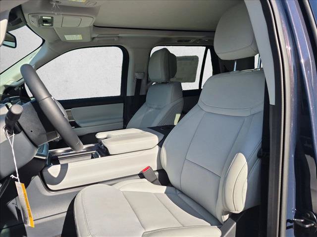 New 2027 Ford Expedition Platinum AWD/4WD image 4