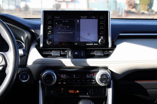 Used 2020 Toyota RAV4 Limited image 23