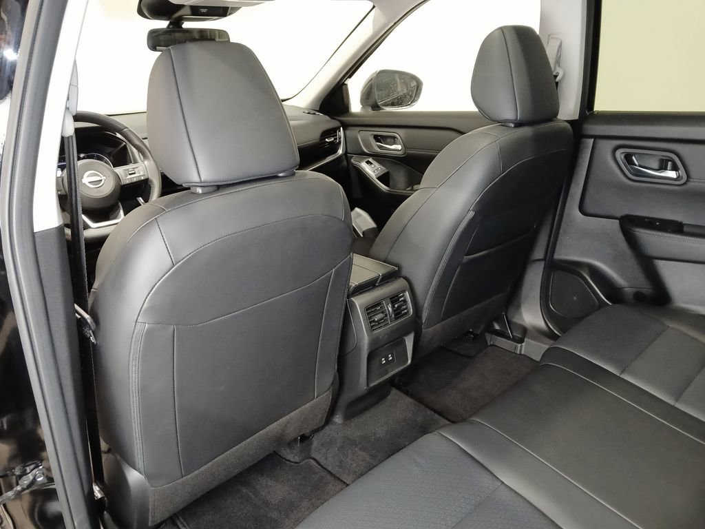 Certified 2024 Nissan Rogue SV w/ SV Premium Package image 15