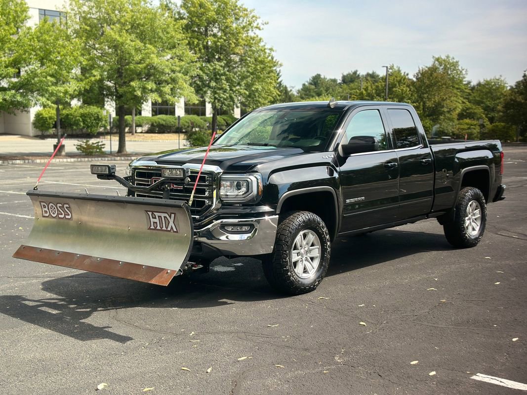 Used 2019 GMC Sierra 1500 SLE w/ SLE Value Package image 3